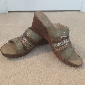 Size 11 woman's shoe/ heels/ Patrizia